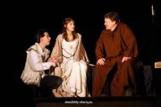 044-Romeo,Julie a bratr Lorenzo.jpg